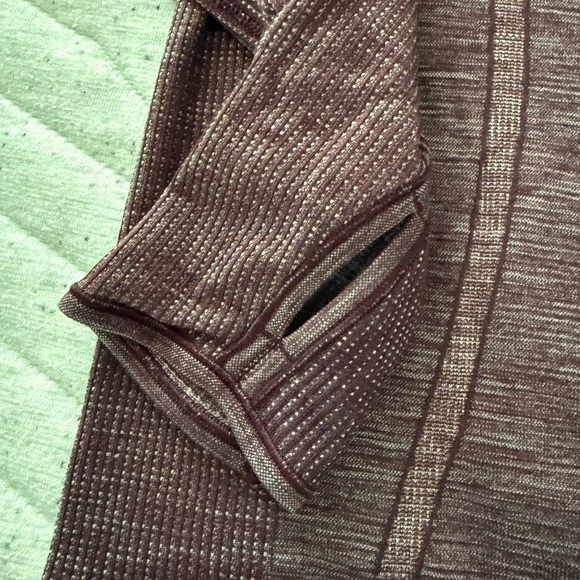 Lululemon top - Picture 6 of 6